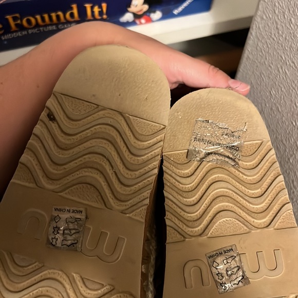 Euc mou worn twice size 8 or euro 39 PRICE FIRM🥰 - Picture 4 of 5